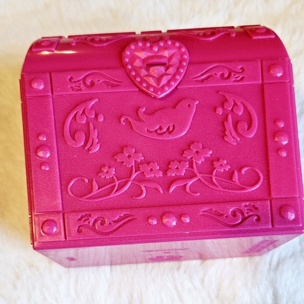 DISNEY RESORT GOOFYS KITCHEN PINK PRINCESS TREASURE CHEST rare